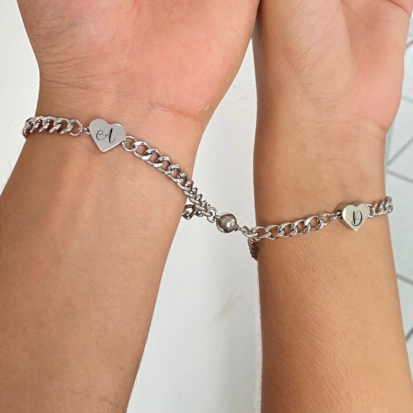 Dúo de pulseras con Iman